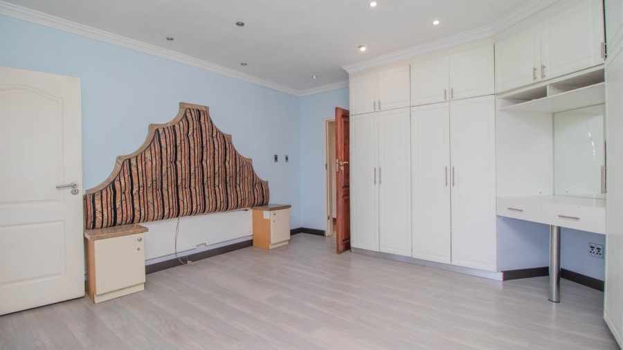 4 Bedroom Property for Sale in Mackenzie Park Gauteng