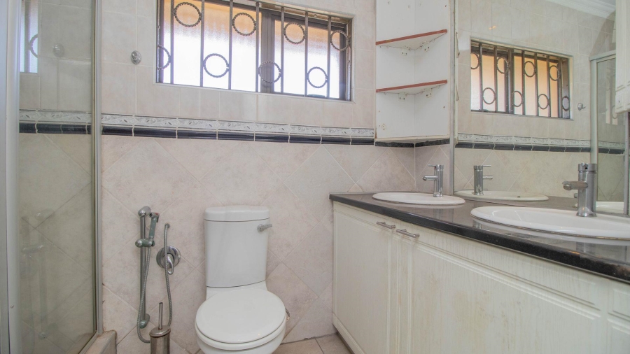 4 Bedroom Property for Sale in Mackenzie Park Gauteng