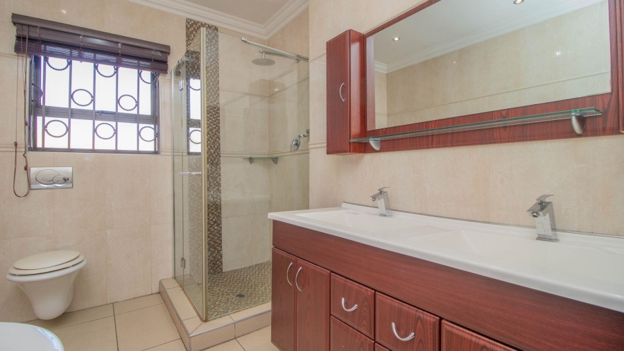 4 Bedroom Property for Sale in Mackenzie Park Gauteng