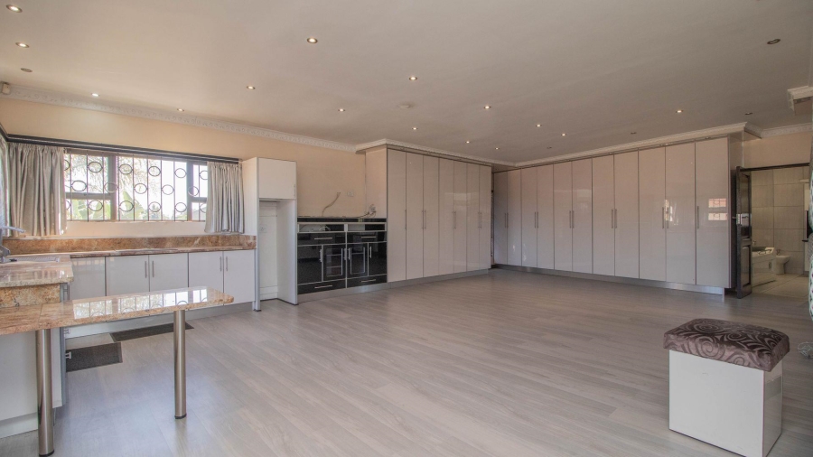 4 Bedroom Property for Sale in Mackenzie Park Gauteng