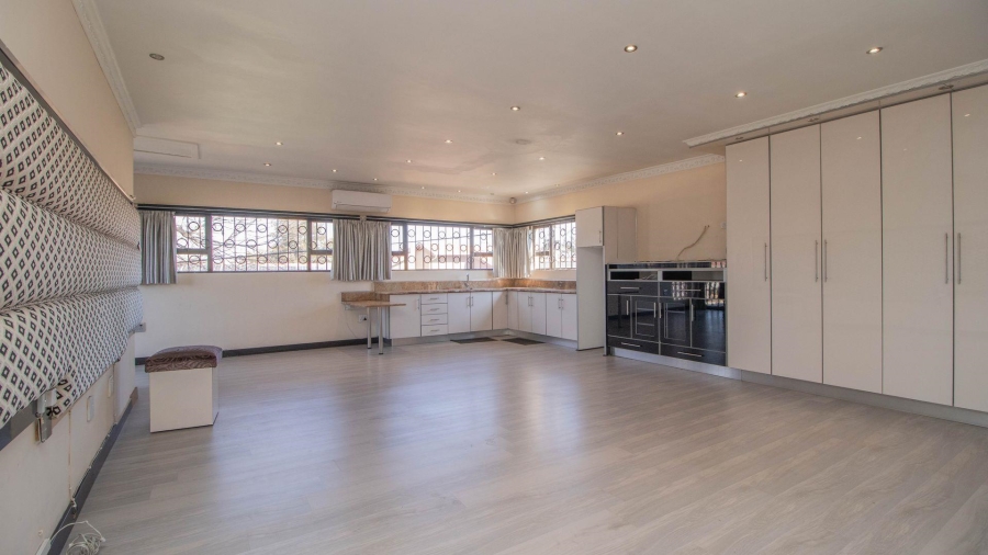 4 Bedroom Property for Sale in Mackenzie Park Gauteng