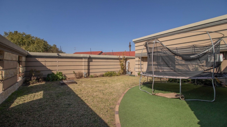 4 Bedroom Property for Sale in Mackenzie Park Gauteng