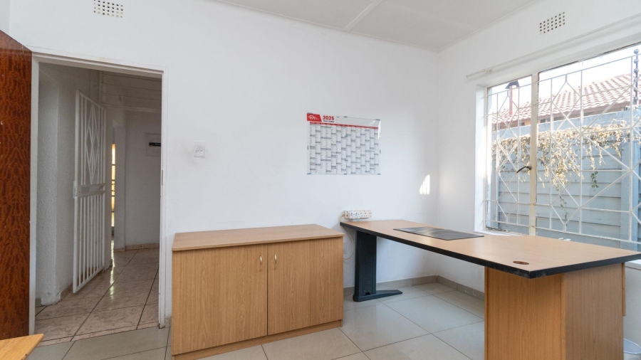5 Bedroom Property for Sale in Actonville Gauteng