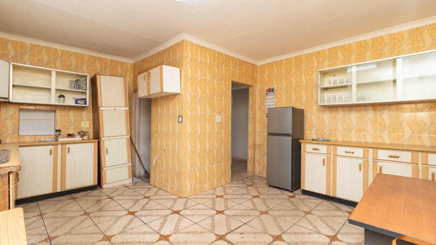 5 Bedroom Property for Sale in Actonville Gauteng