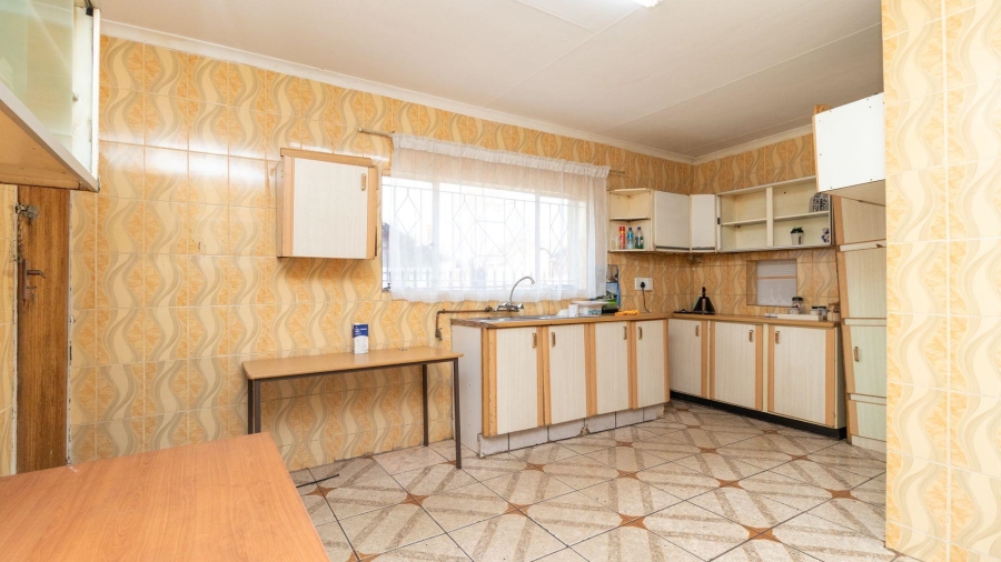 5 Bedroom Property for Sale in Actonville Gauteng
