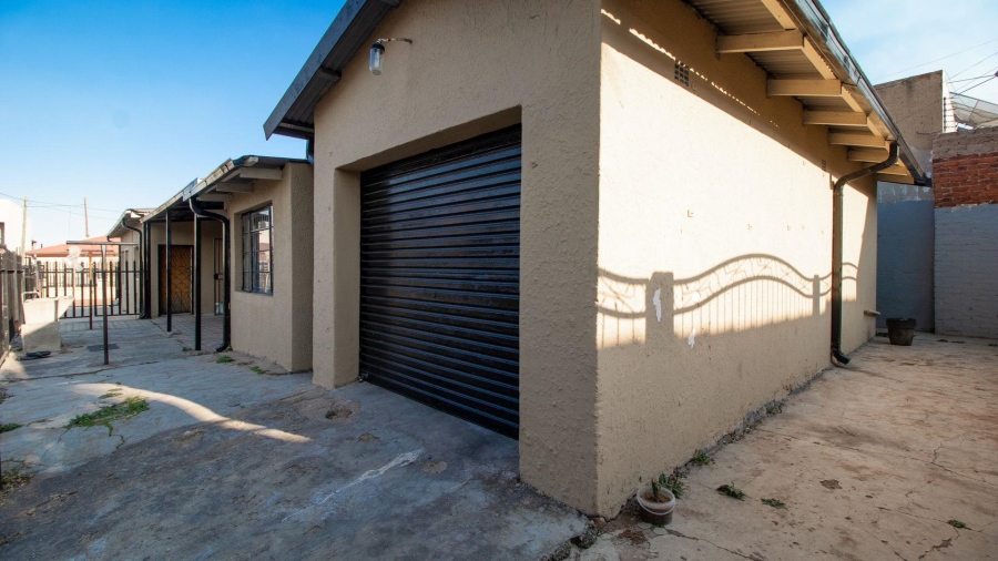 5 Bedroom Property for Sale in Actonville Gauteng