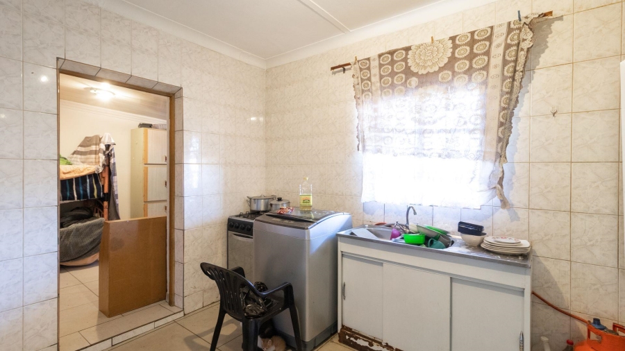 5 Bedroom Property for Sale in Actonville Gauteng