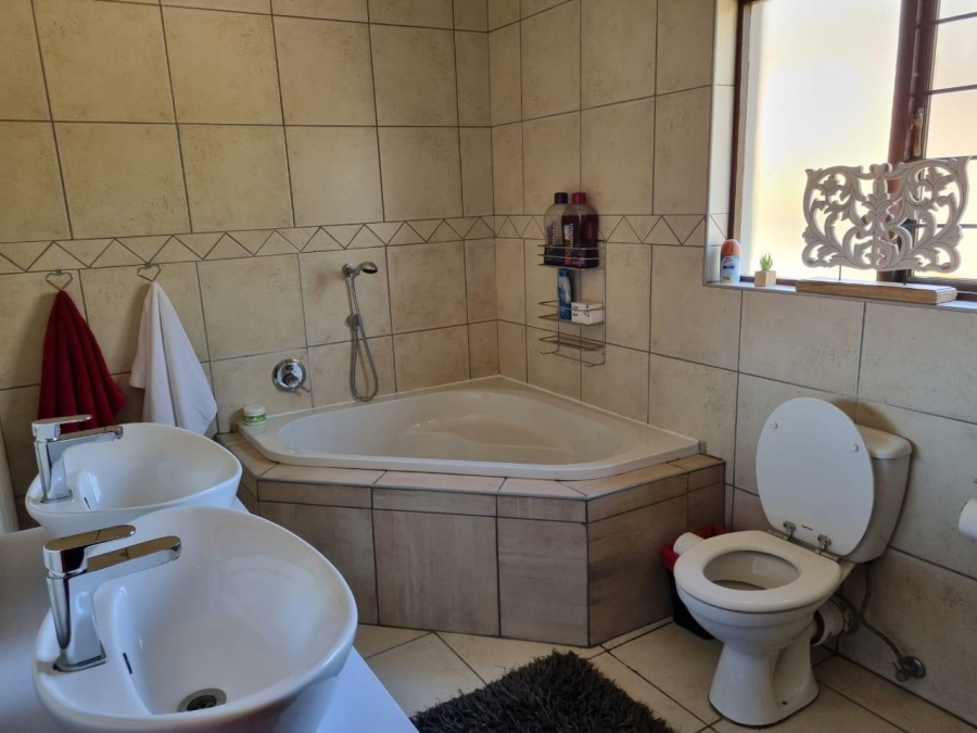 3 Bedroom Property for Sale in Northmead Gauteng