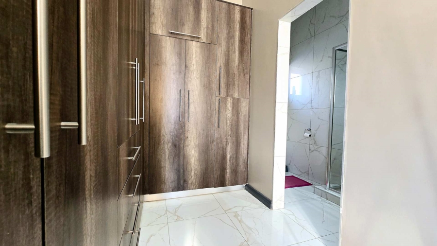 4 Bedroom Property for Sale in The Hills Game Reserve Estate Gauteng