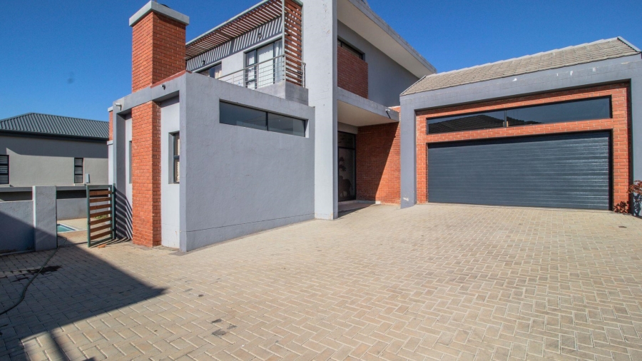 4 Bedroom Property for Sale in The Hills Game Reserve Estate Gauteng