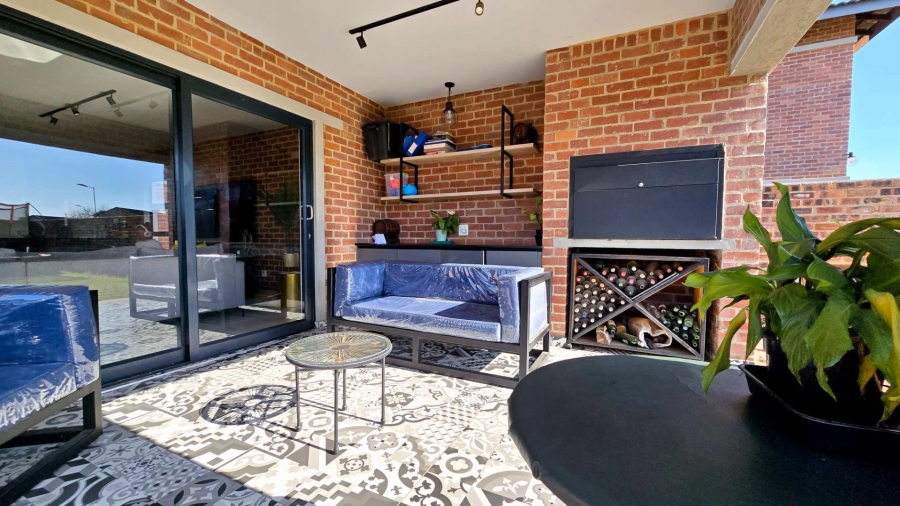 3 Bedroom Property for Sale in Six Fountains Residential Estate Gauteng
