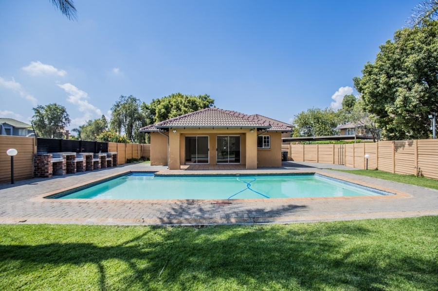 2 Bedroom Property for Sale in Moreleta Park Gauteng