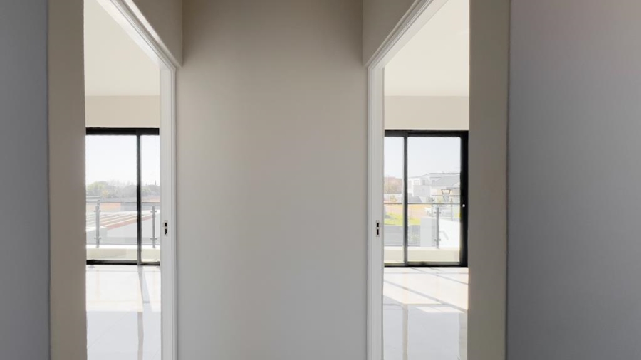 5 Bedroom Property for Sale in Midstream Heights Gauteng