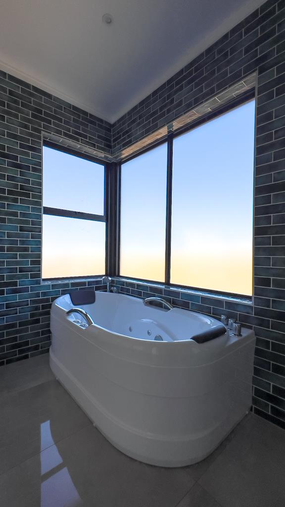 5 Bedroom Property for Sale in Midstream Heights Gauteng
