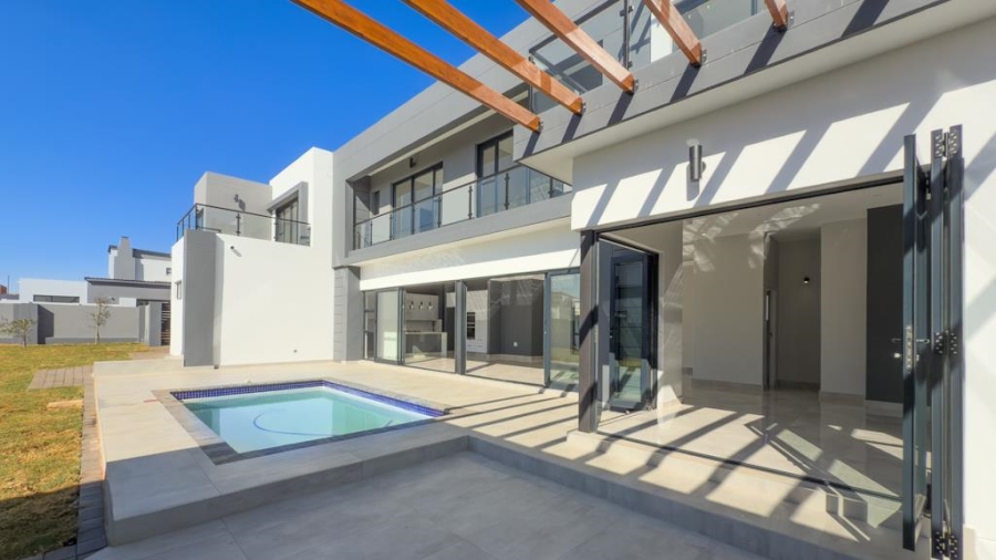 5 Bedroom Property for Sale in Midstream Heights Gauteng