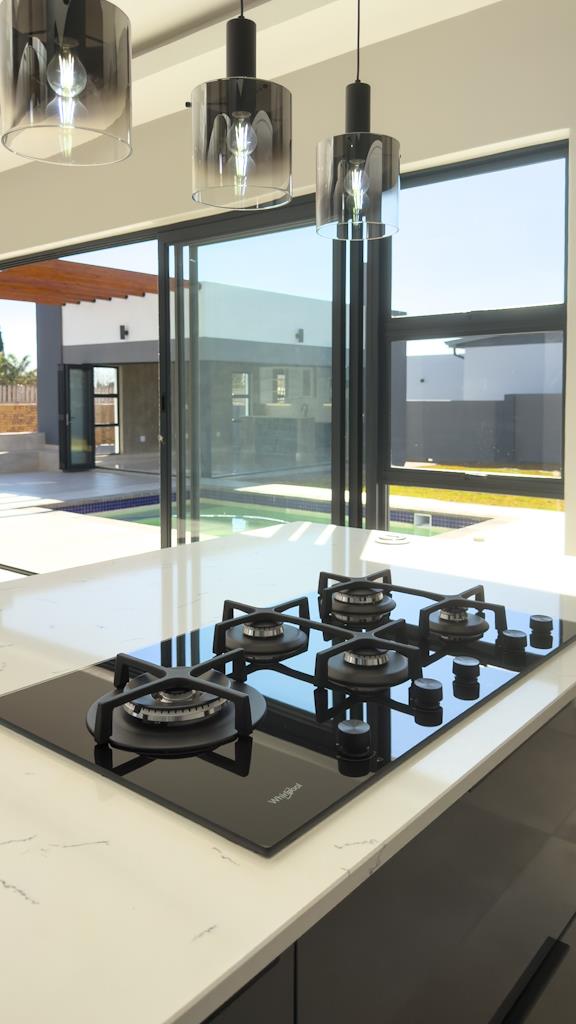 5 Bedroom Property for Sale in Midstream Heights Gauteng