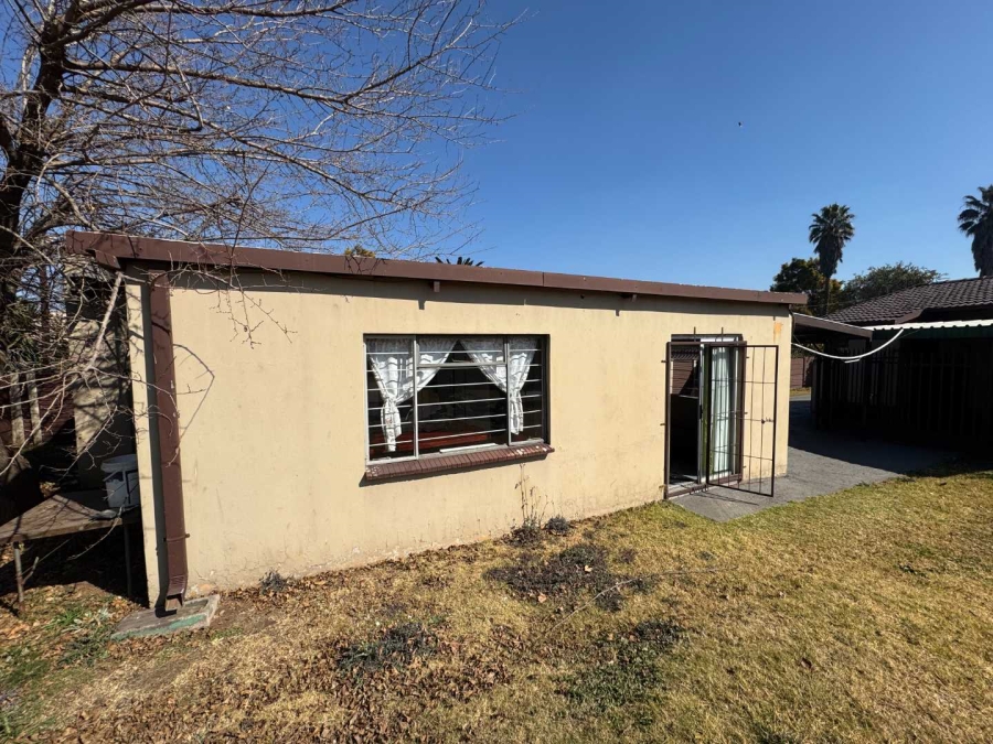 3 Bedroom Property for Sale in Verwoerdpark Gauteng