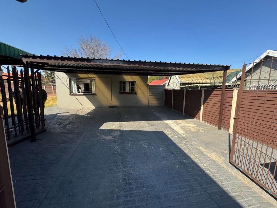 3 Bedroom Property for Sale in Verwoerdpark Gauteng