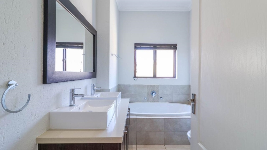 3 Bedroom Property for Sale in Fourways Gauteng