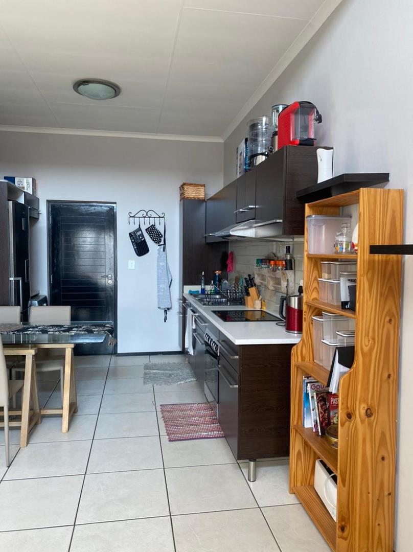 To Let 2 Bedroom Property for Rent in Greenstone Hill Gauteng