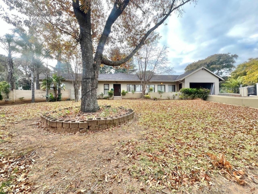 To Let 5 Bedroom Property for Rent in Bryanston Gauteng