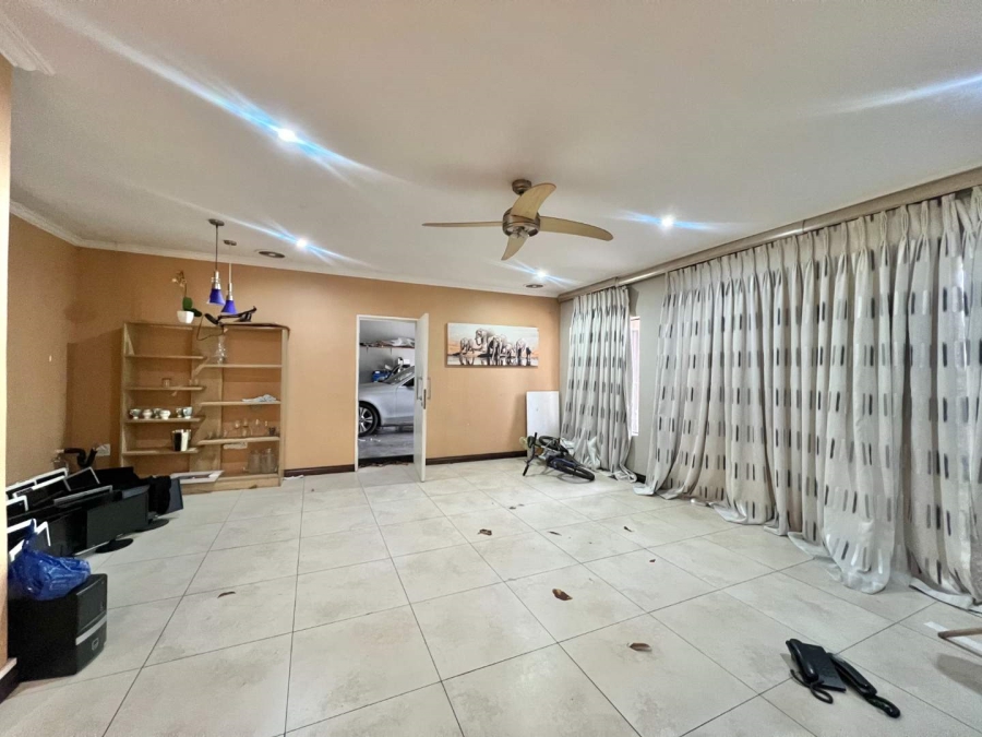 To Let 5 Bedroom Property for Rent in Bryanston Gauteng