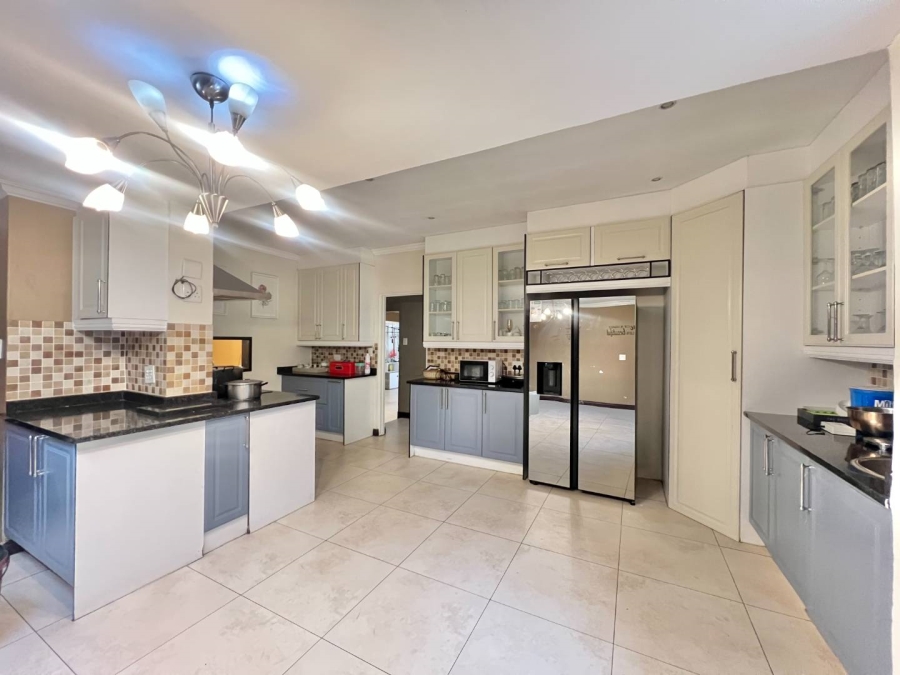 To Let 5 Bedroom Property for Rent in Bryanston Gauteng