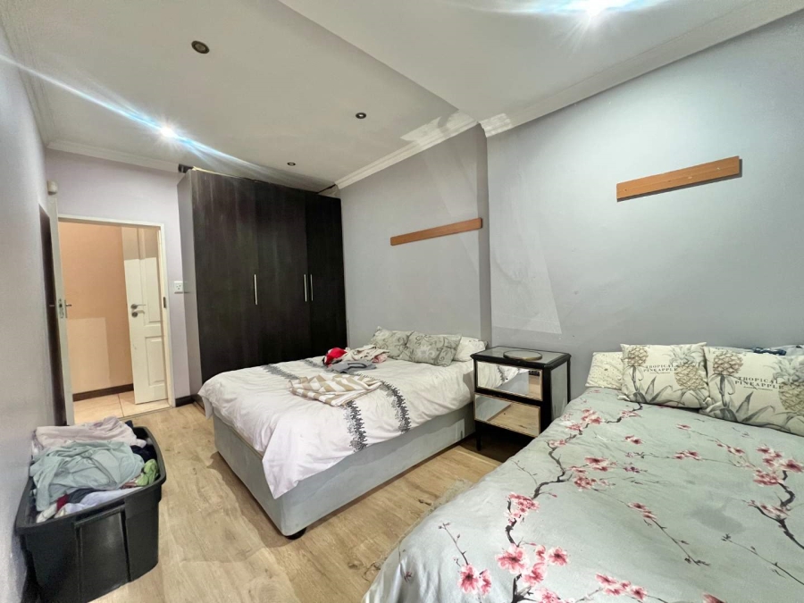 To Let 5 Bedroom Property for Rent in Bryanston Gauteng