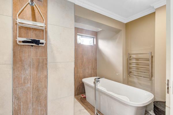 To Let 5 Bedroom Property for Rent in Bryanston Gauteng
