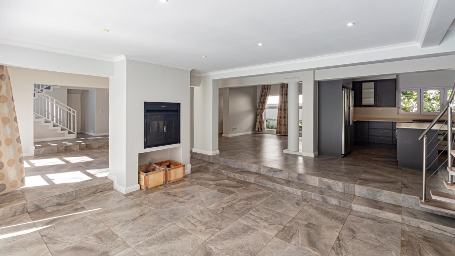 4 Bedroom Property for Sale in Dainfern Golf Estate Gauteng