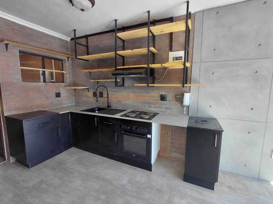 To Let 1 Bedroom Property for Rent in Lonehill Gauteng