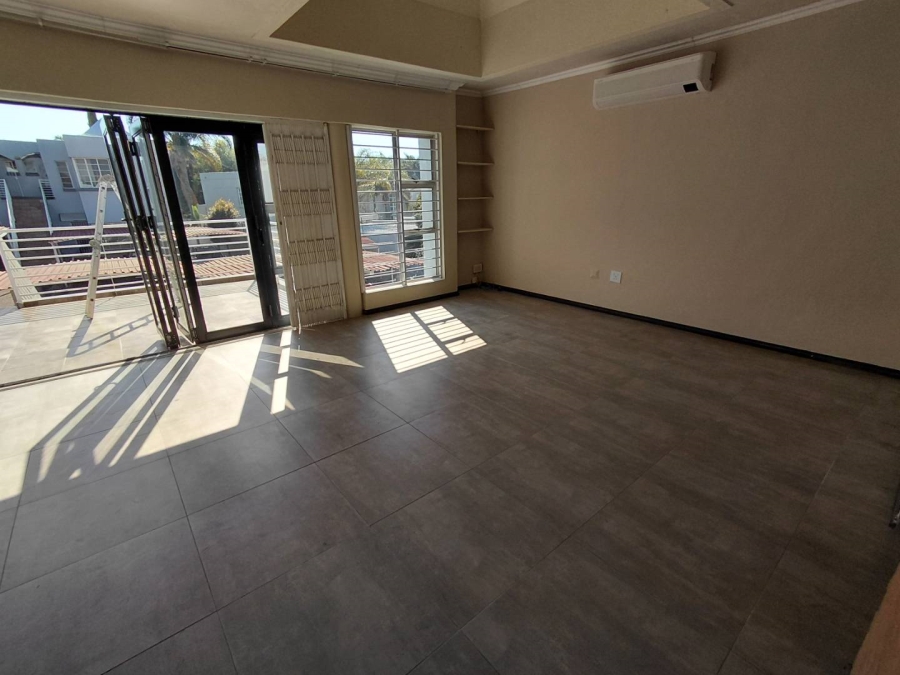 To Let 1 Bedroom Property for Rent in Lonehill Gauteng