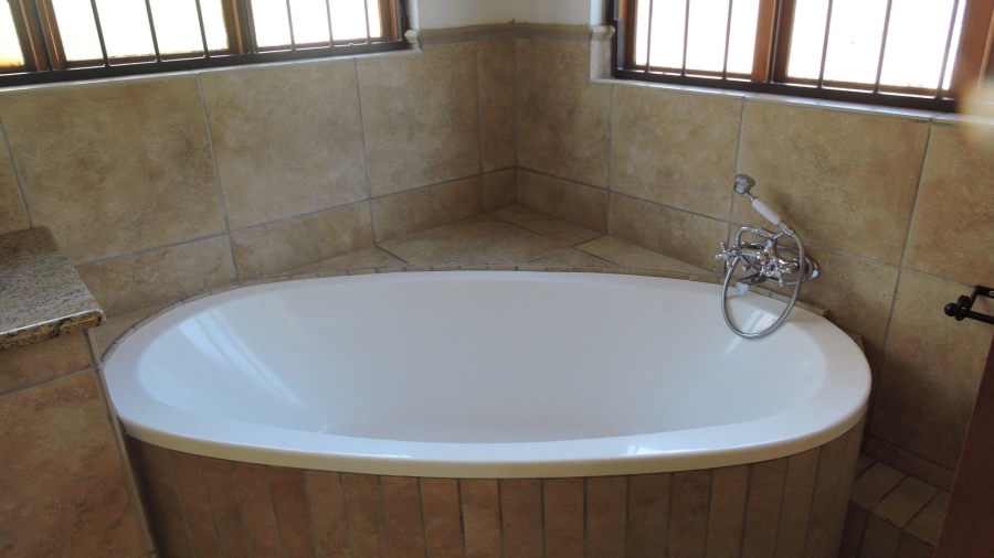 To Let 3 Bedroom Property for Rent in Waterkloof Gauteng