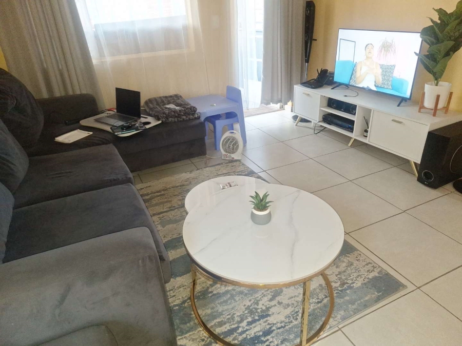 To Let 2 Bedroom Property for Rent in Andeon Gauteng