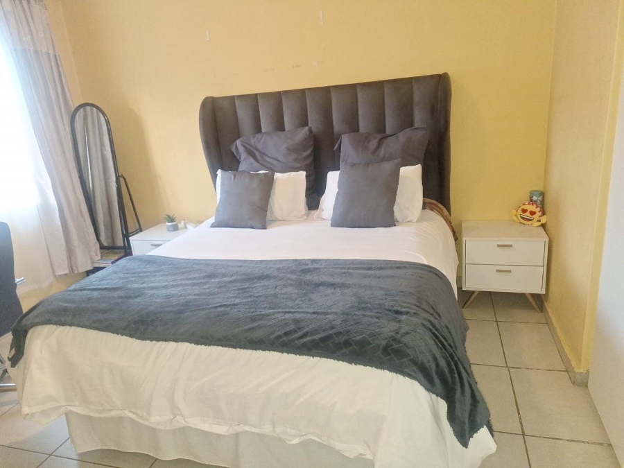 To Let 2 Bedroom Property for Rent in Andeon Gauteng