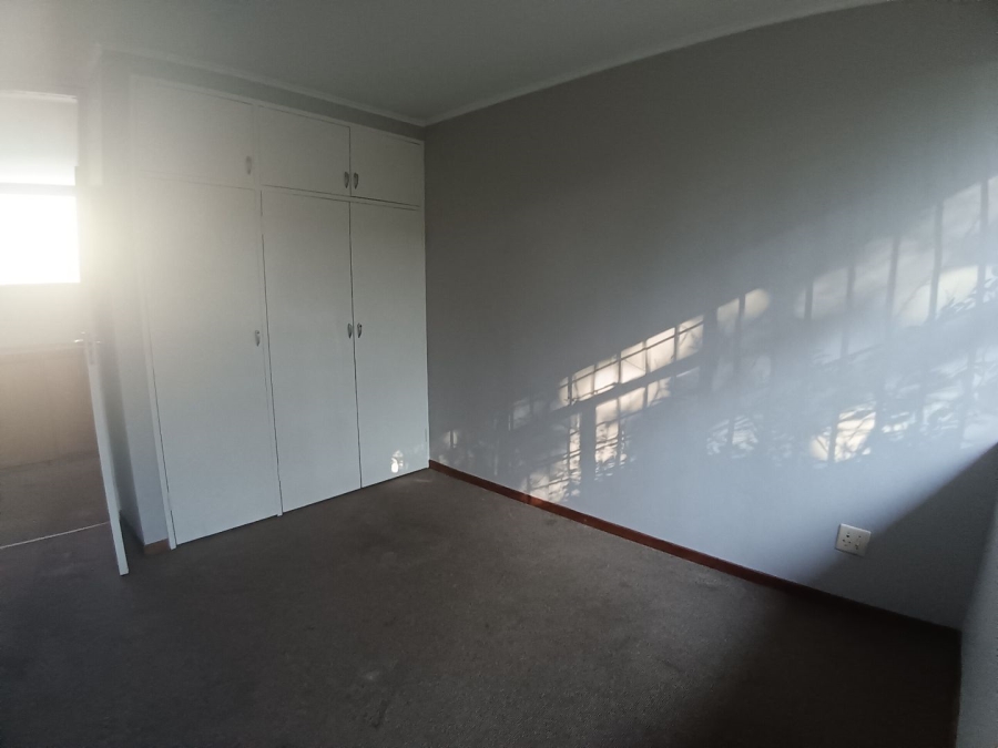 To Let 4 Bedroom Property for Rent in Garsfontein Gauteng