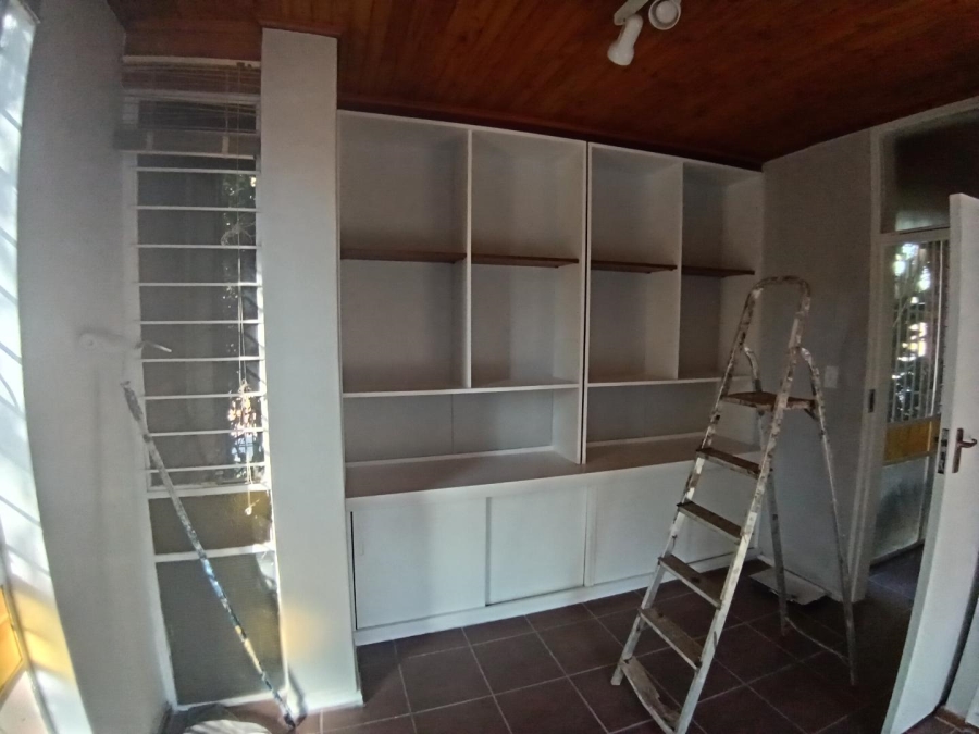 To Let 4 Bedroom Property for Rent in Garsfontein Gauteng