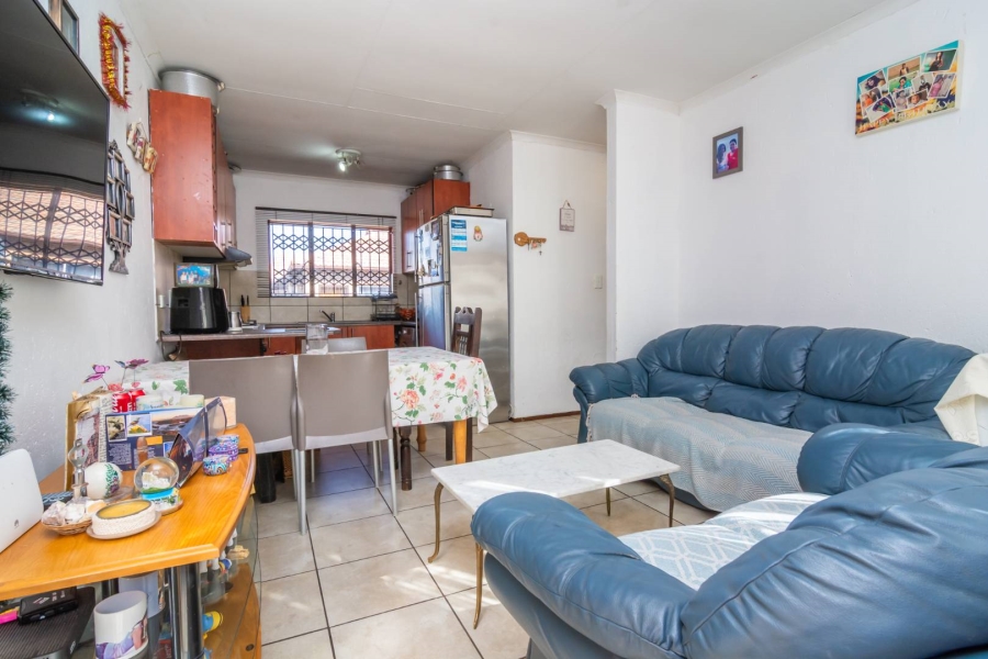 2 Bedroom Property for Sale in Groblerpark Ext 9 Gauteng