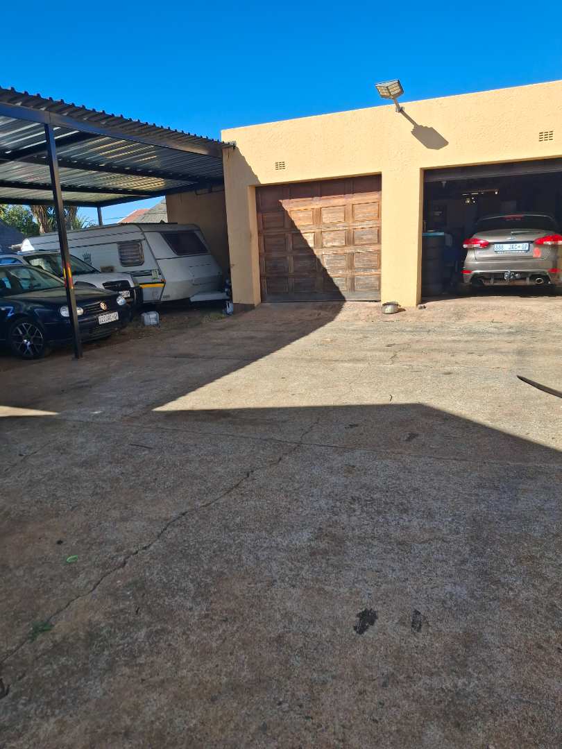 3 Bedroom Property for Sale in South Crest Gauteng
