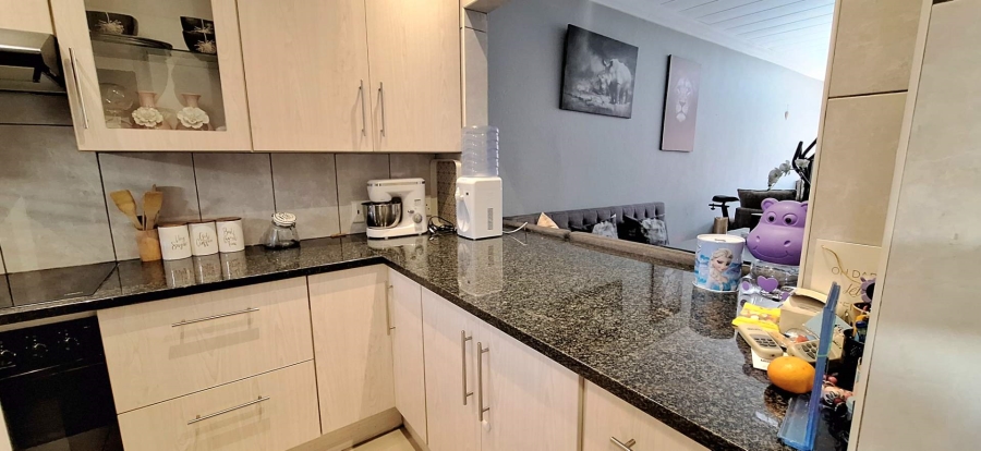 2 Bedroom Property for Sale in South Crest Gauteng