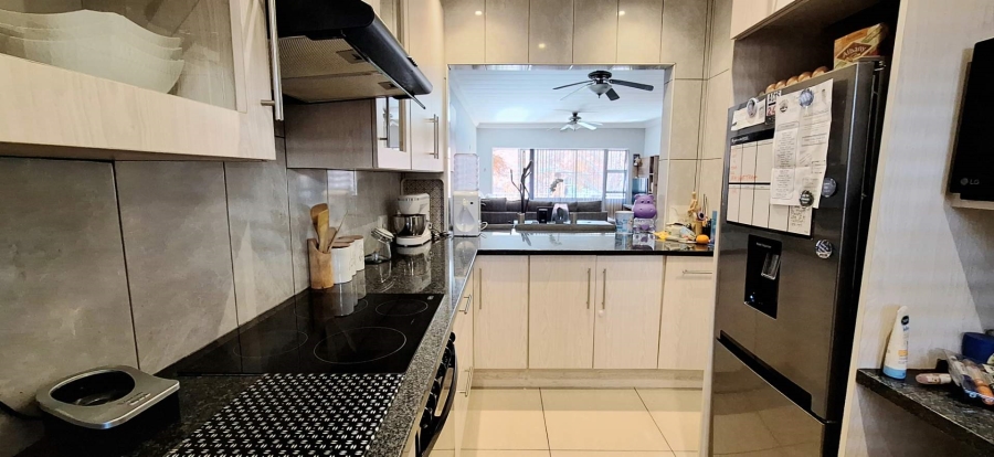 2 Bedroom Property for Sale in South Crest Gauteng