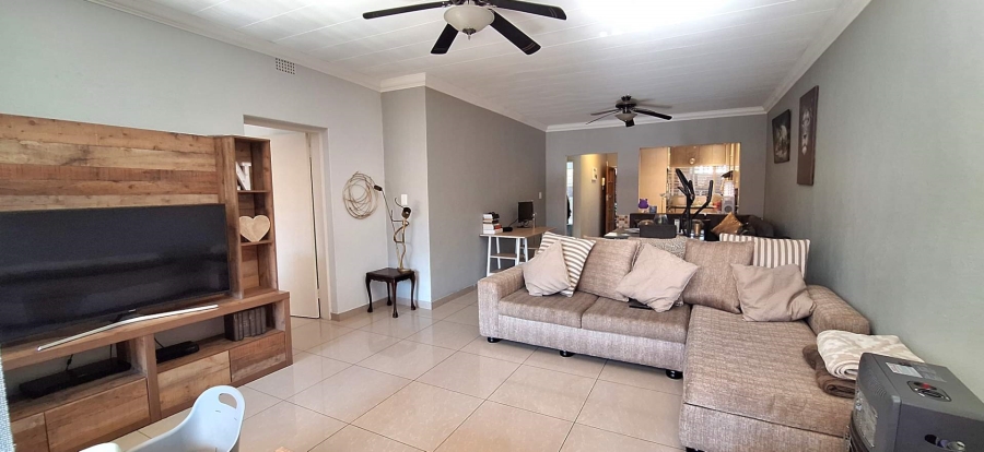 2 Bedroom Property for Sale in South Crest Gauteng