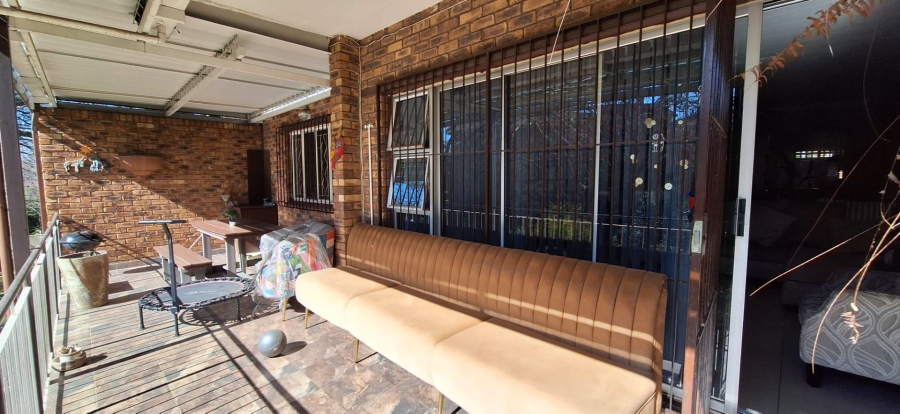 2 Bedroom Property for Sale in South Crest Gauteng