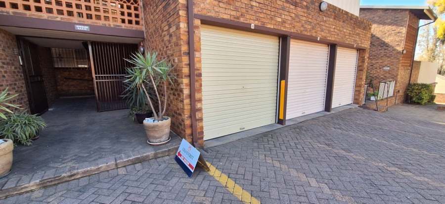 2 Bedroom Property for Sale in South Crest Gauteng
