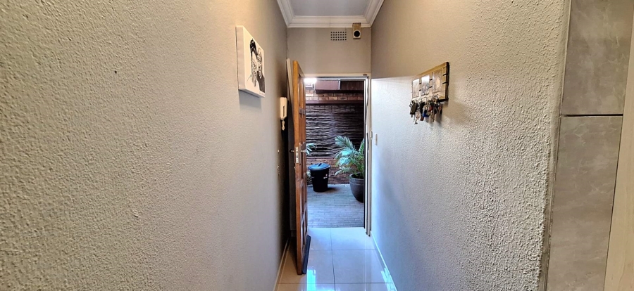 2 Bedroom Property for Sale in South Crest Gauteng