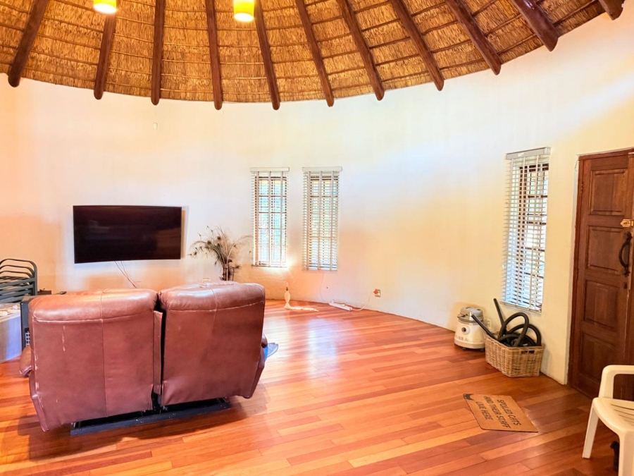 4 Bedroom Property for Sale in Glen Austin Gauteng