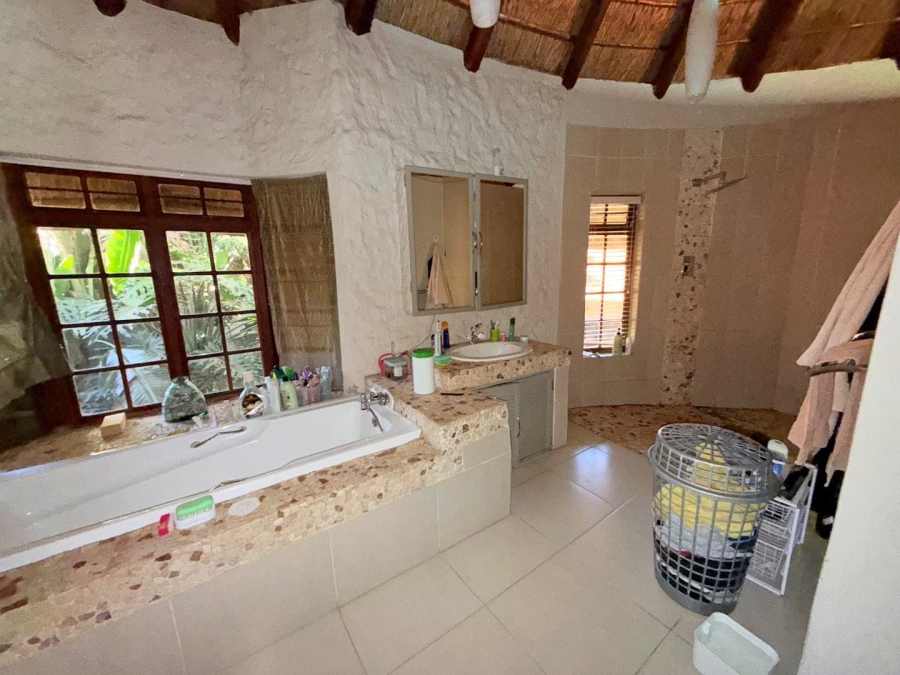 4 Bedroom Property for Sale in Glen Austin Gauteng