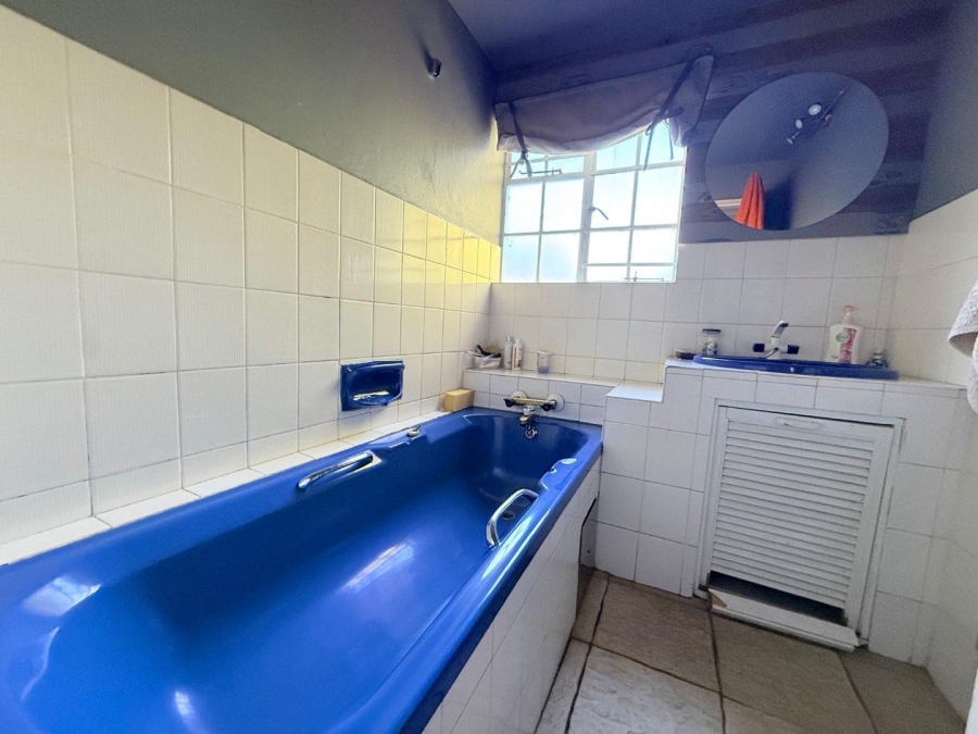 4 Bedroom Property for Sale in Glen Austin Gauteng