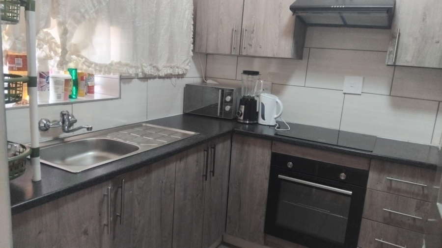 1 Bedroom Property for Sale in Sunnyside Gauteng