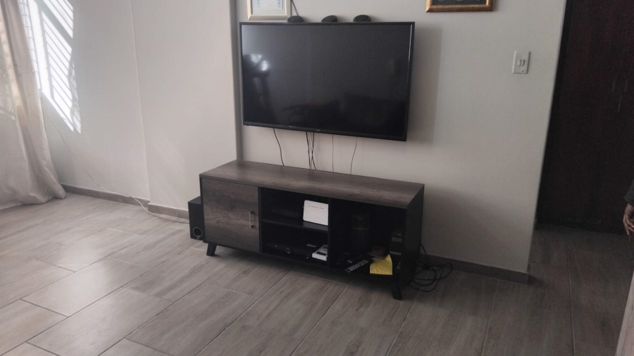 1 Bedroom Property for Sale in Sunnyside Gauteng